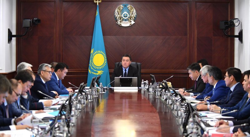 © primeminister.kz