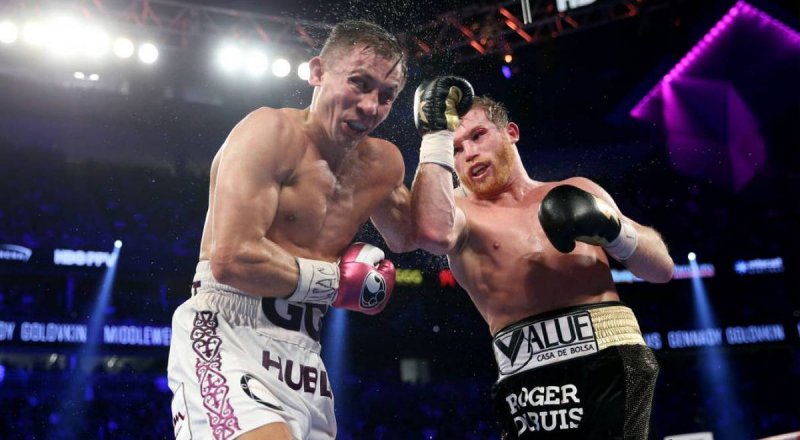 Геннадий Головкин мен Сауль Альварес. © HBO Boxing