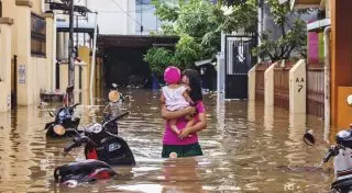 Индонезияда су тасқынынан қаза тапқандар саны 43-ке жетті