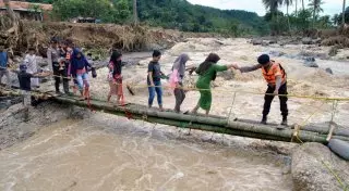Джакартадағы су тасқыны: ҚР СІМ мәлімдеме жасады