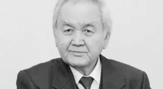 Мемлекет басшысы Өмірзақ Айтбаевтың отбасына көңіл айтты