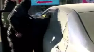 Сыбайлас жемқорлыққа қарсы қызмет өкілдері Ақтөбеде жедел шара кезінде түсірілген видео жариялады