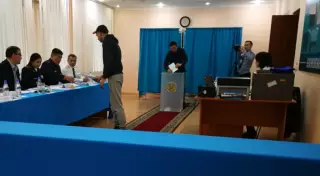 Депутаттар мерзімінен бұрын сайлау өткізу туралы ақпаратқа қатысты пікір білдірді