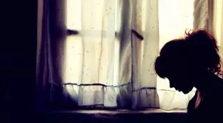 Алматылық қызды жезөкшелікпен айналысуға мәжбүрлеген күдіктілер ұсталды