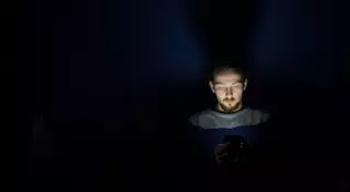 Дәрігер ұйқыға жатқанға дейін не істемеу қажеттігі жайлы кеңестер берді