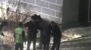 Таразда букмекерлік кеңсеге жасалған шабуылдың видеосы жарияланды