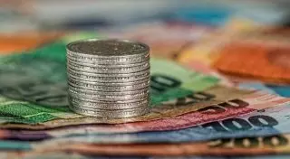 Ағылшын тілін білмеген тұрғын қомақты қаражаттан қағылды