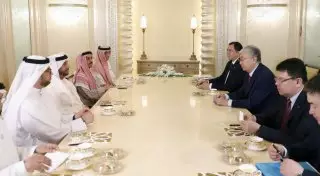 Мемлекет басшысы шейх Сурур бен Мұхаммед Әл Нахаянмен кездесті