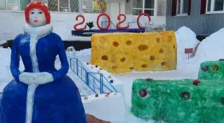 ШҚО-да сотталған әйелдер қардан мүсіндер жасады