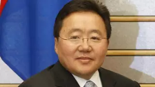 Моңғолия билігі елдің экс-президентіне байланысты Интерполға өтініш жасады