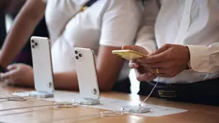 Apple коронавирусқа байланысты iPhone сатылымын шектейді