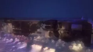 Ақтөбе облысында 45 жолаушы отырған автобус аударылды