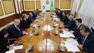 Мамин ЕҚҚДБ президентімен Үлкен Алматы айналма жолын іске қосу мәселесін талқылады