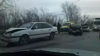 Оралда көпірде төрт көлік соқтығысты