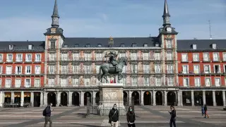 "Оның бәрі өтірік!" - Испаниядағы қазақ диаспорасы елге орала алмай отырған студенттер туралы