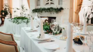 Көкшетауда төтенше жағдай режимі кезінде мейрамхана иесі 100 адамға банкет жасаған