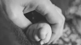 Жаңа туған сәби коронавирустан қайтыс болды