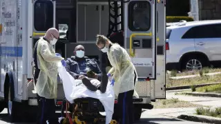АҚШ бір тәулікте коронавирустан болған өлім саны бойынша қайғылы "рекорд" орнатты