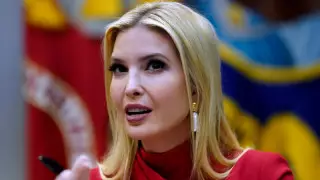 Трамптың отбасы мерекені тойлау үшін карантин ережесін бұзған - БАҚ