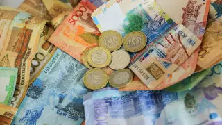 Кімдерге коммуналдық қызметтер үшін 15 мың теңгеден төленеді?