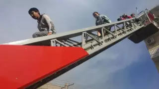 Атырауда көпқабатты үйдегі өрттен 18 адам құтқарылды