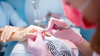 Вице-премьер 11 мамырдан бастап кімдерге жұмыс істеуге рұқсат берілгенін түсіндірді