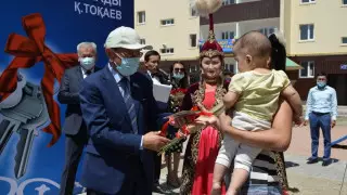 Таразда пәтер кезегінде тұрған отбасылар баспаналы болды