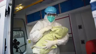 СOVID-19 жүкті әйелдің сәбиіне зиянын тигізбейді - сарапшы