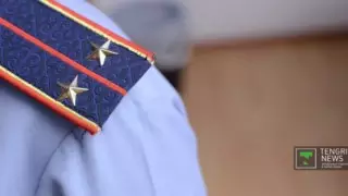 Шымкентте жүргізуші полицейдің погонын жұлып алған