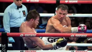 "Қаржылық тұрғыда жөнсіз". "Канелоның" промоутері Головкинмен жекпе-жек туралы мәлімдеме жасады