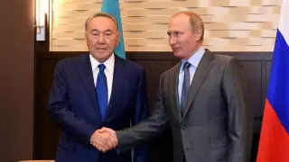 Путин Назарбаевқа жеделхат жолдады