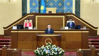 Мамин Парламент отырысында сөз сөйледі