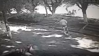 Теміртауда ер адамның соққыға жығылғаны түсірілген видео тарады