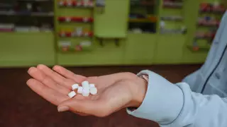 Тоқаев дәрі-дәрмектерді негізсіз қымбаттатқандар жауапқа тартылатынын айтты