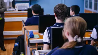 Қазақстанда мектеп формасын кию ережесіне өзгерістер енгізілді