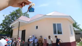 Шымкентте бес отбасына жаңа баспананың кілті табысталды