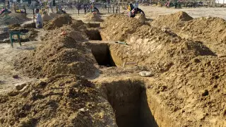 Қабірлерді алдын ала қазамыз. Ақтауда пневмониядан көз жұмғандар саны артқаны хабарланды