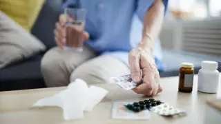 Коронавирусты үй жағдайында емдеуге арналған тағы 5 дәрі қосылды