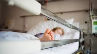 АҚШ-та ұйықтап жатқан оқушы коронавирустан көз жұмды