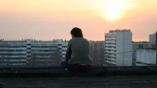 8-қабаттан құлаған ер адам аман қалды