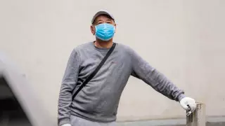 Үйдегі карантинді бұзған алматылықтарға 83 340 теңге айыппұл салынады