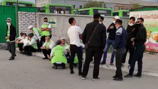 Семейде автобус жүргізушілері жұмысқа шығудан бас тартты