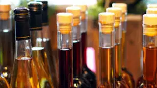 3 мың литр спирт. Шымкентте ер адам жалған алкоголь өнімін сатқан