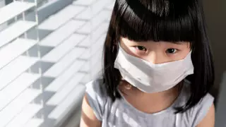 ДДҰ 12 жасқа дейінгі балаларға маска тағуды міндеттеу туралы мәселеге пікір білдірді