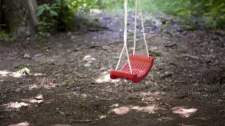 Жаңаөзенде 8 жастағы бала әткеншектен құлап, мерт болды