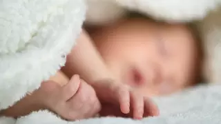 Дәрігерлер Алматыда арықтан табылған баланың жағдайын айтты