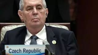 Чехия президенті шұғыл түрде ауруханаға жеткізілді