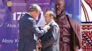 Тоқаев түрік жазушысын "Достық" орденімен марапаттады