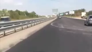 Желіде Қапшағай тасжолында асфальт төселіп жатқаны түсірілген видео тарады