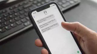 "Жүйедегі ақау". Орал тұрғындары төленбеген айыппұл туралы SMS-хабарлама алған